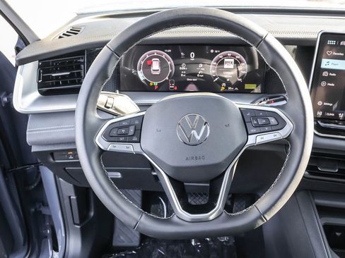 New 2026 Volkswagen Tiguan SE image 25