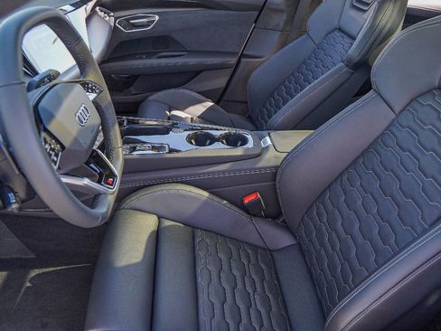 New 2026 Audi S e-tron GT Prestige image 9