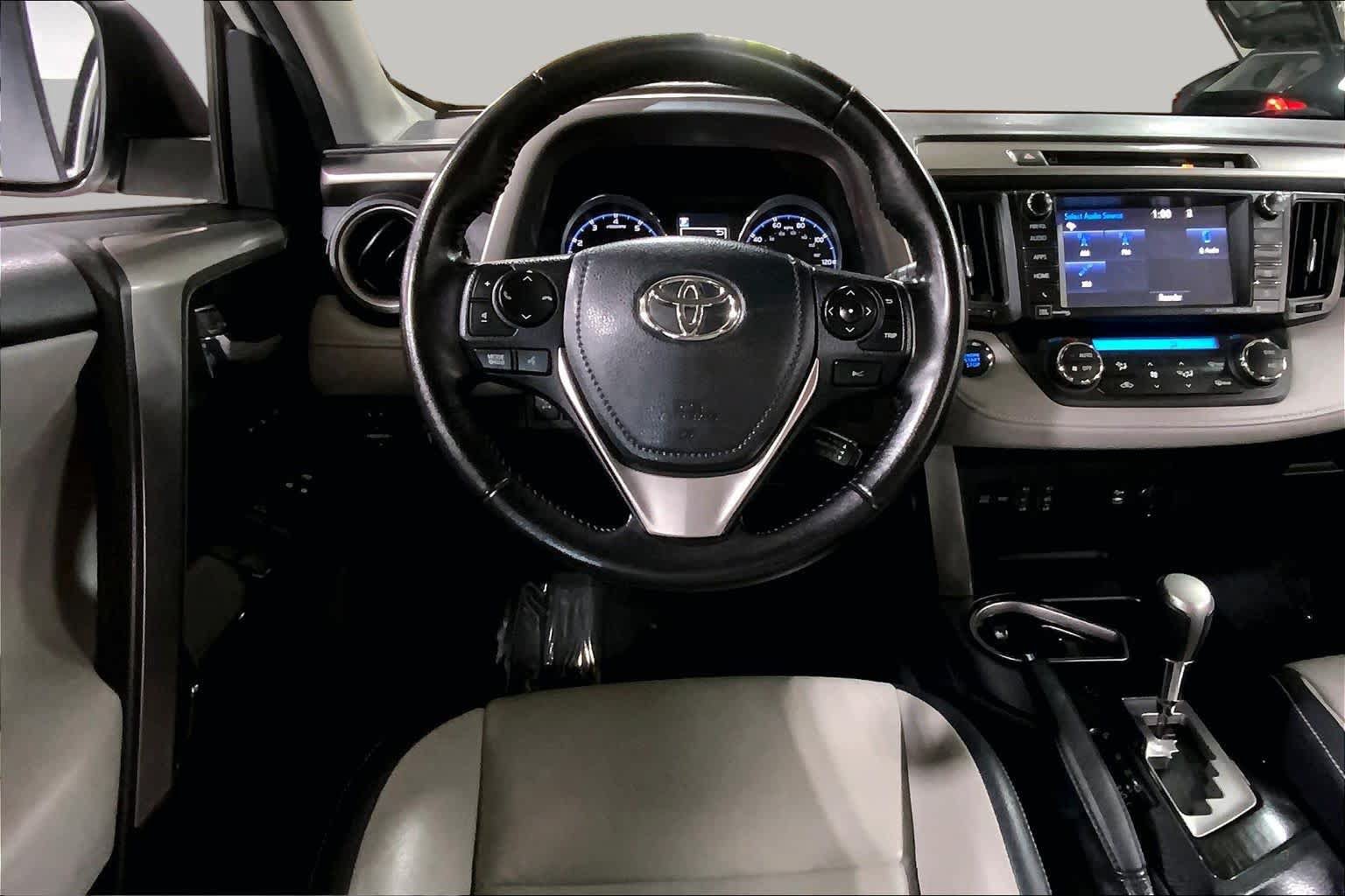 Used 2016 Toyota RAV4 Limited w/ Advanced Technology Package AWD/4WD image 6