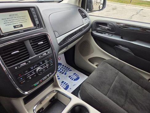 Used 2013 Dodge Grand Caravan Crew w/ Entertainment Group 1 image 11