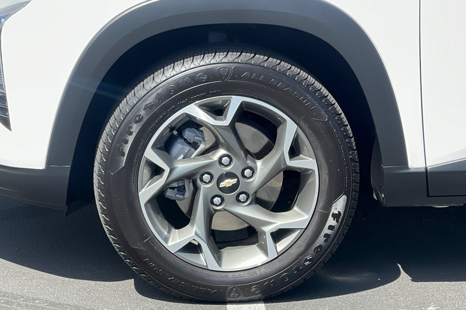 Used 2025 Chevrolet Trax LT FWD image 15