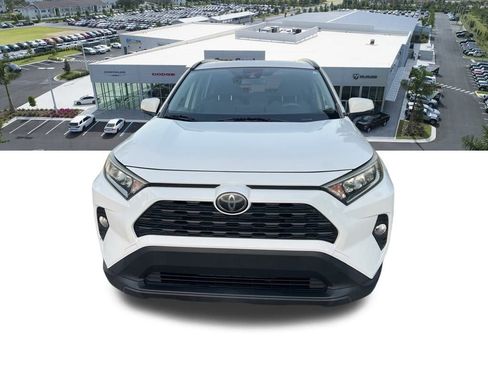 Used 2019 Toyota RAV4 XLE image 2