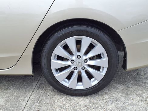 Used 2015 Honda Accord EX-L image 10