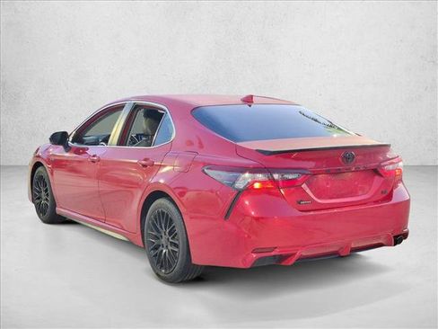 Used 2022 Toyota Camry SE FWD image 7