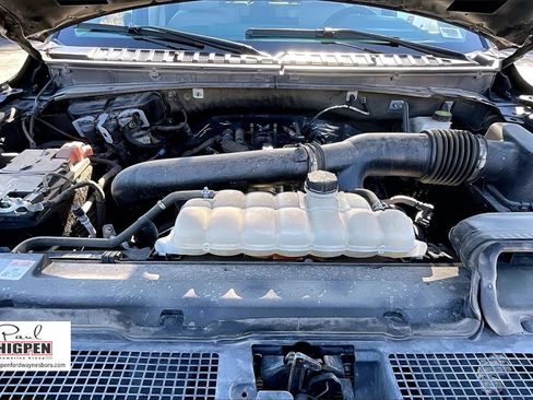 Used 2024 Ford Expedition Limited image 10