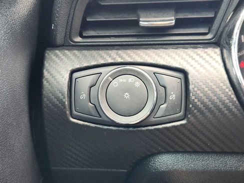 Used 2016 Ford Mustang Coupe RWD image 19