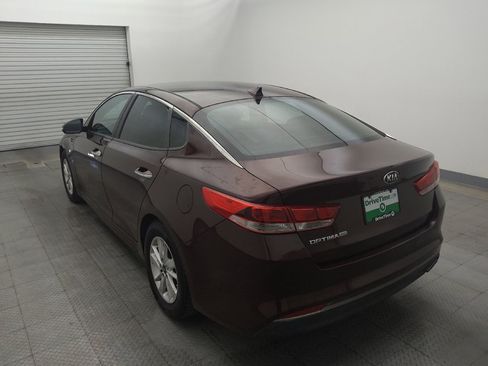 Used 2017 Kia Optima LX FWD image 5