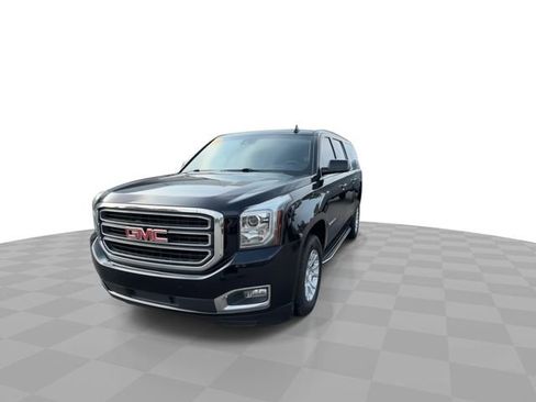 Used 2019 GMC Yukon XL SLT AWD/4WD image 3