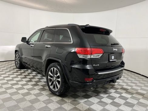 Used 2017 Jeep Grand Cherokee Overland w/ Jeep Active Safety Group image 5