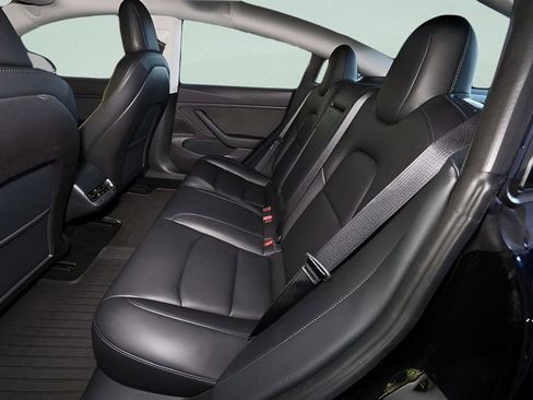 Used 2019 Tesla Model 3 Standard Range Plus RWD image 13