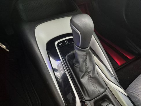 Used 2022 Toyota Corolla SE FWD image 17