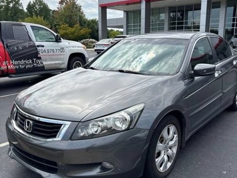Used 2010 Honda Accord EX-L image 2