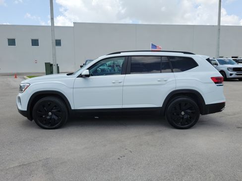 Used 2025 Volkswagen Atlas SE AWD/4WD image 8