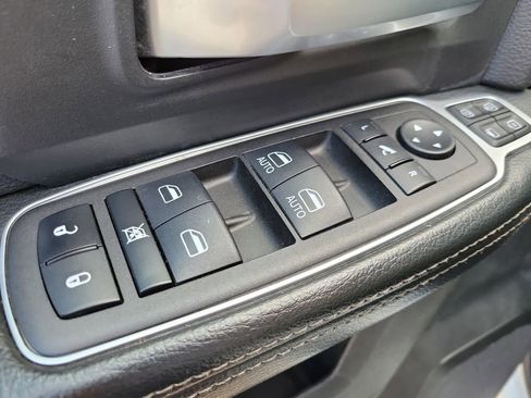 Used 2024 RAM 2500 Big Horn w/ Off Road Package image 18