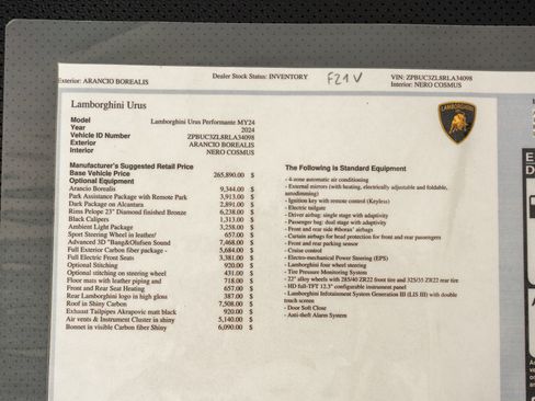 Used 2024 Lamborghini Urus Performante AWD/4WD image 25