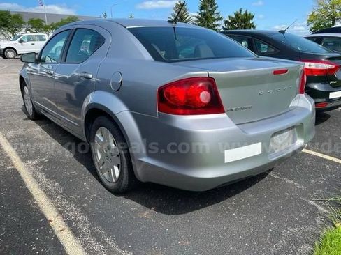 Used 2013 Dodge Avenger SE FWD image 4