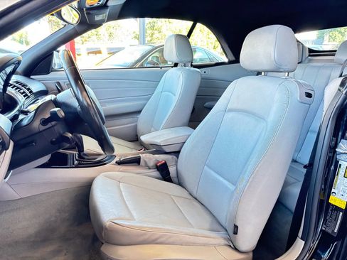 Used 2010 BMW 128i Convertible image 14