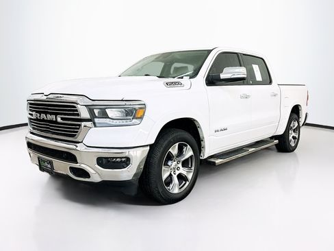 Used 2022 RAM 1500 Laramie AWD/4WD image 3