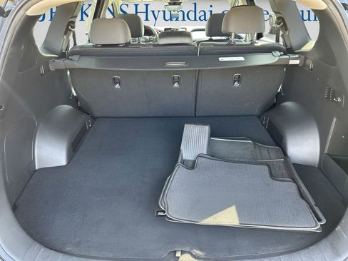 Used 2023 Hyundai Santa Fe SEL FWD image 17