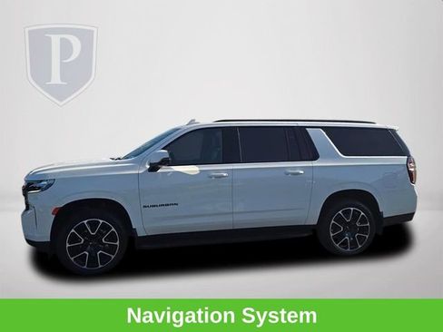 Certified 2024 Chevrolet Suburban RST w/ Luxury Package AWD/4WD image 12