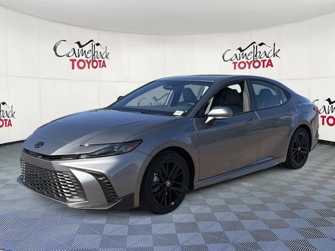 New 2026 Toyota Camry Hybrid FWD image 4