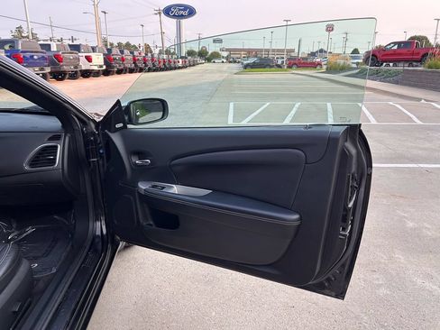 Used 2011 Chrysler 200 Limited FWD image 20