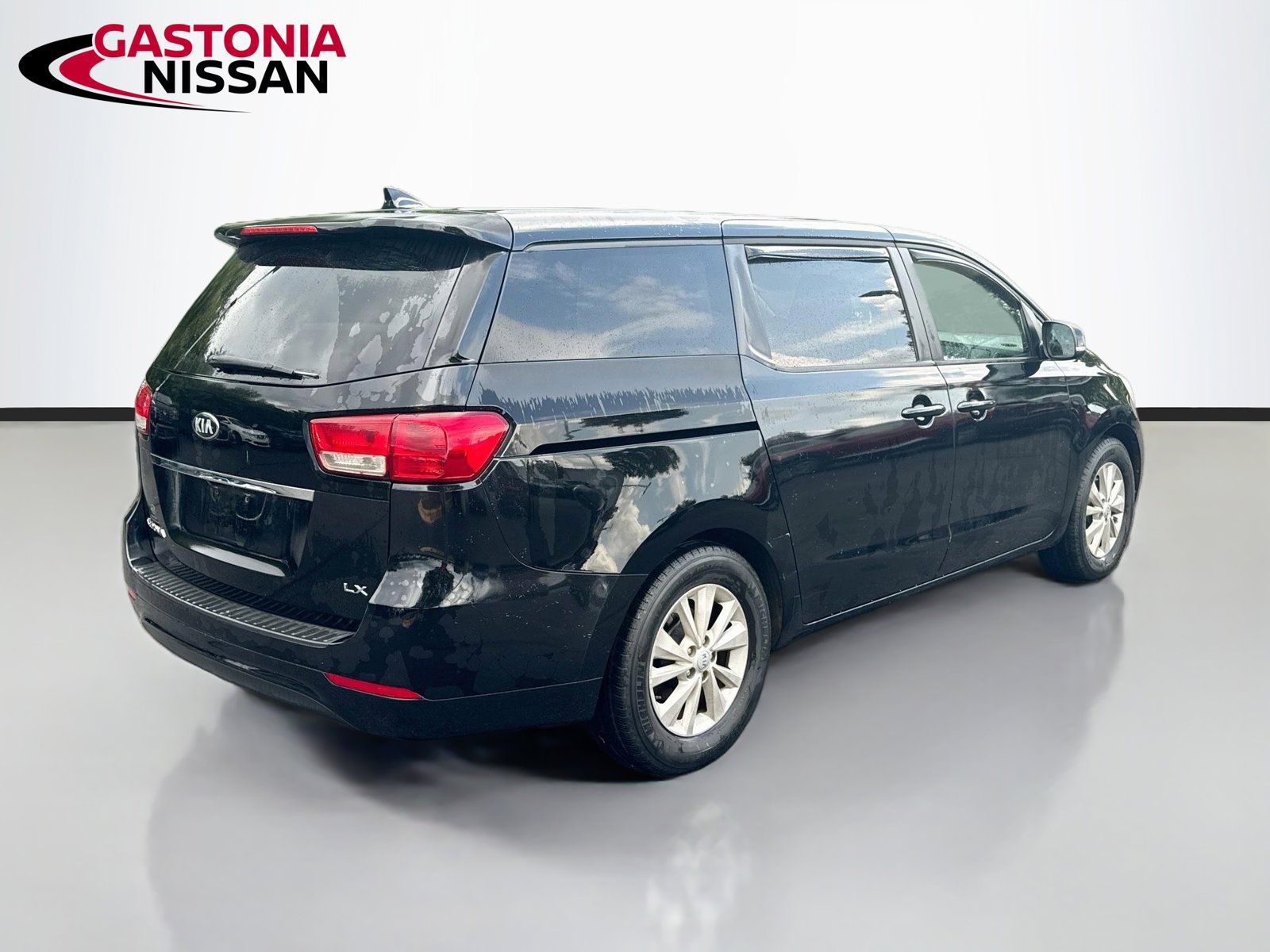 Used 2017 Kia Sedona LX FWD image 9