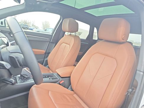 Used 2022 Audi Q3 2.0T Premium Plus w/ Premium Plus Package image 15