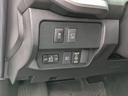 Used 2023 Toyota Tacoma TRD Sport image 18