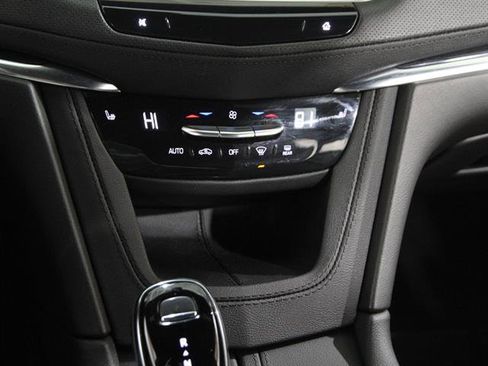 Certified 2023 Cadillac XT5 Premium Luxury image 16