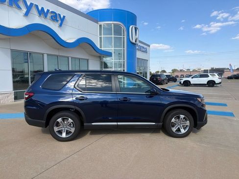 Certified 2025 Honda Pilot EX-L image 11