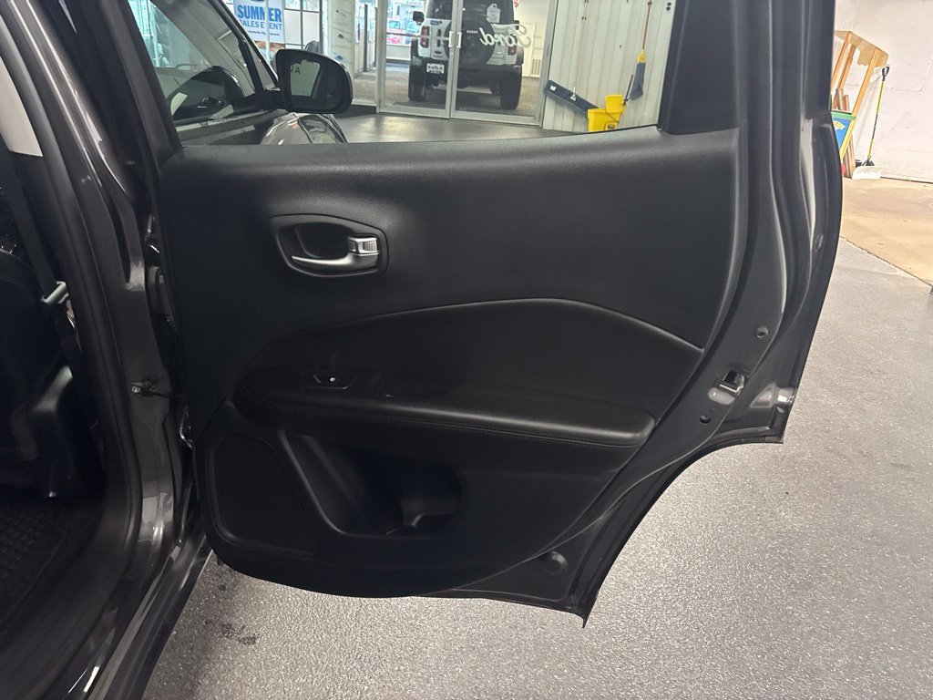 Used 2021 Jeep Compass Latitude AWD/4WD image 28