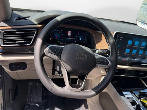 New 2025 Volkswagen Atlas SEL image 10