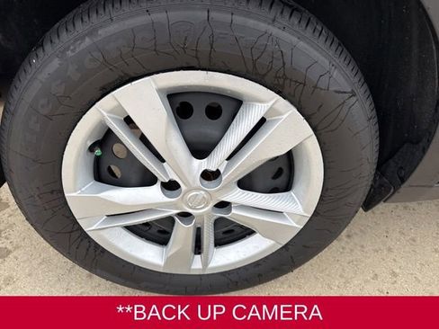 Certified 2025 Nissan Kicks Play S image 9