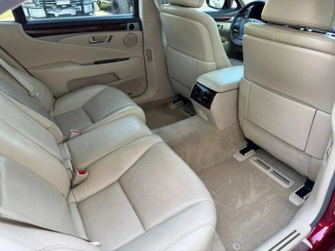 Used 2013 Lexus LS 460 L w/ Ultra Luxury Pkg AWD/4WD image 32