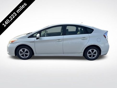 Used 2014 Toyota Prius Three FWD image 2