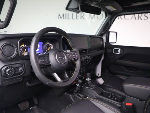 Used 2024 Jeep Wrangler Unlimited Rubicon 392 image 18