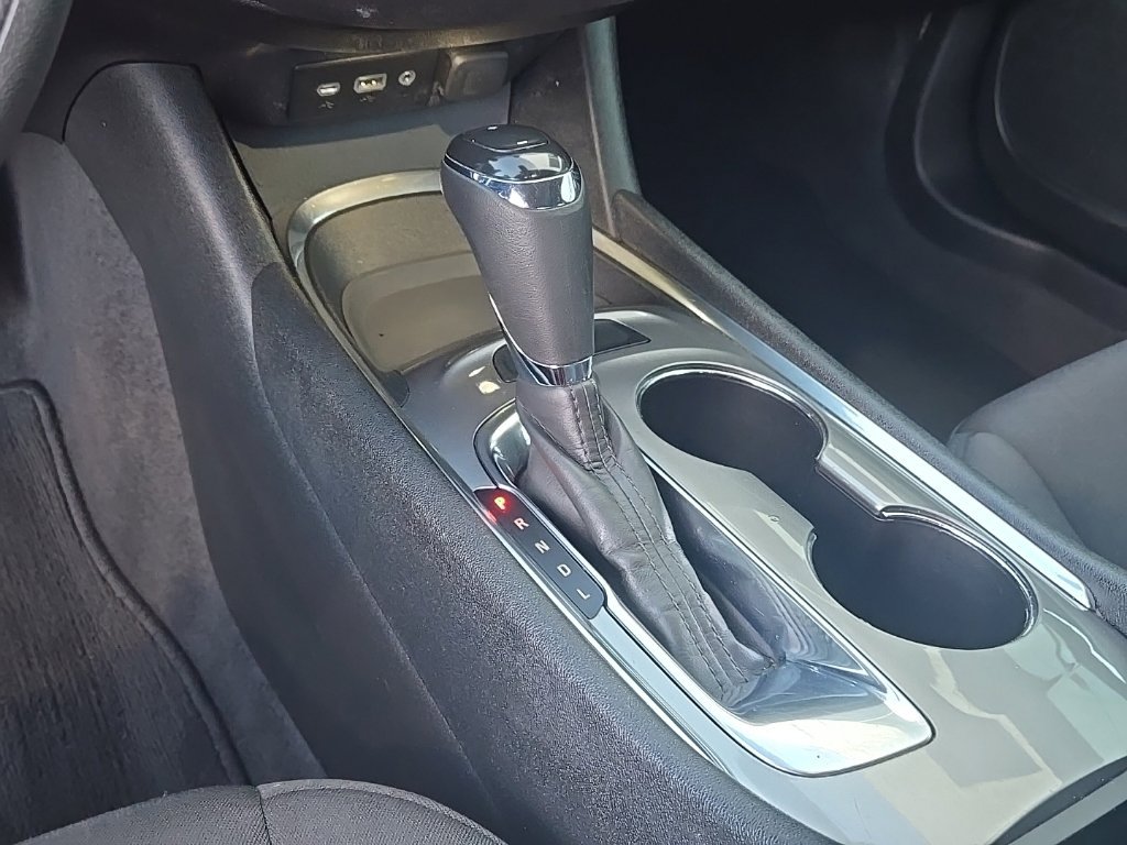 Used 2020 Chevrolet Malibu LT FWD image 27