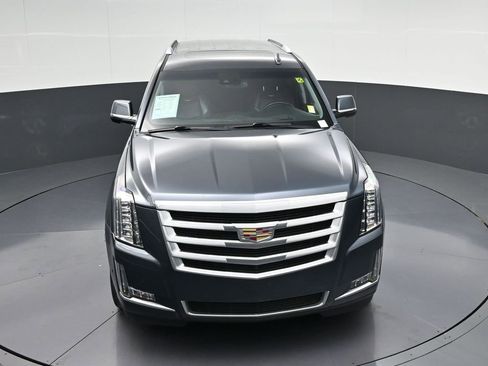 Used 2019 Cadillac Escalade Luxury RWD image 27