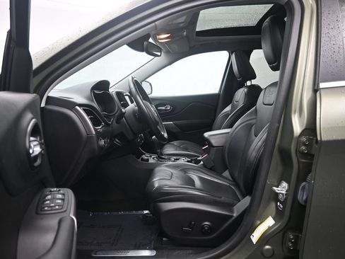 Used 2021 Jeep Cherokee Limited AWD/4WD image 22