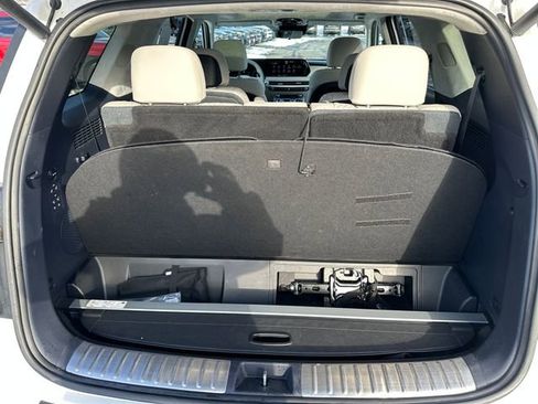 Used 2023 Hyundai Palisade Calligraphy image 22