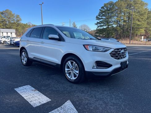 Used 2020 Ford Edge SEL w/ Convenience Package image 4