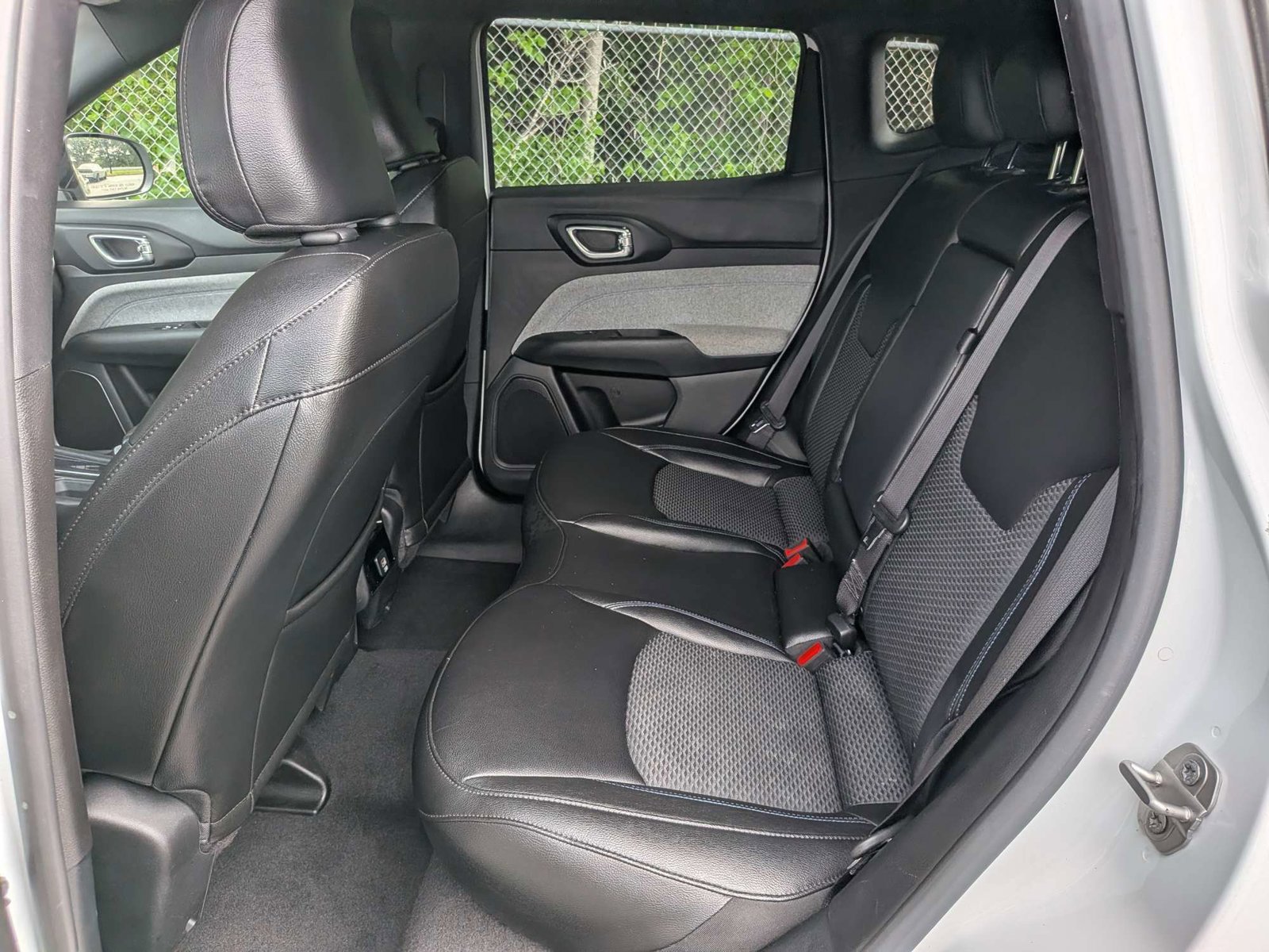 Used 2024 Jeep Compass Latitude AWD/4WD image 13