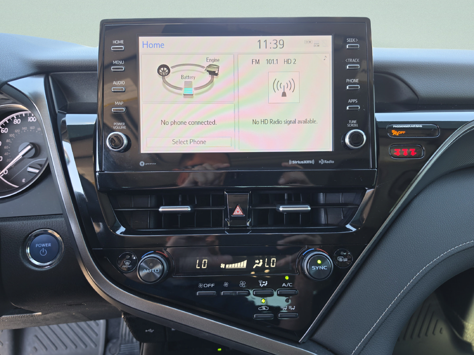 Used 2024 Toyota Camry SE w/ Audio Upgrade Package FWD image 27