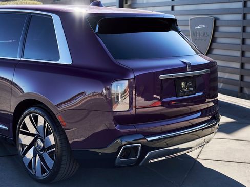 Used 2025 Rolls-Royce Cullinan image 8