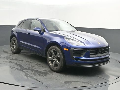 New 2026 Porsche Macan image 9