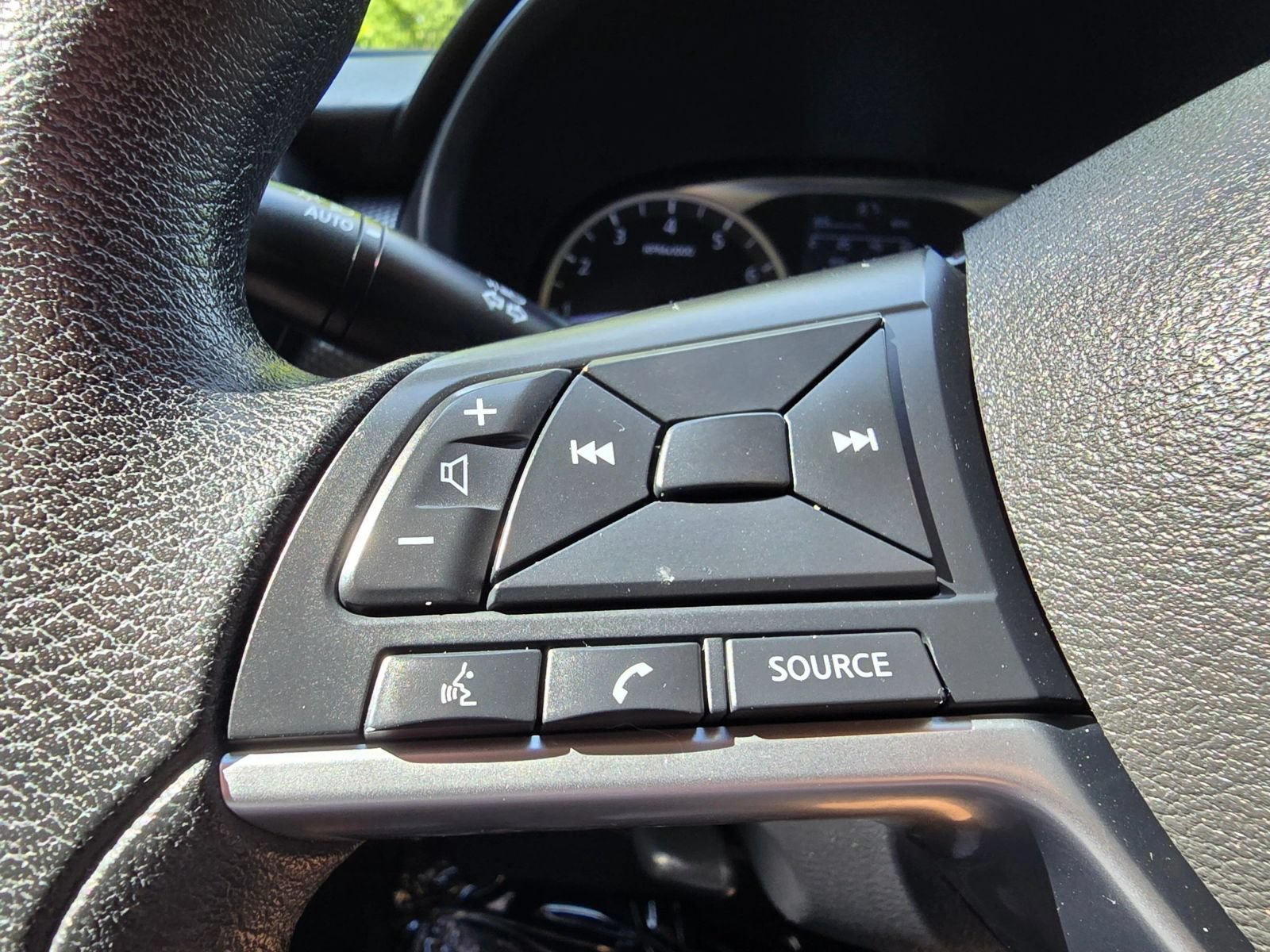Used 2020 Nissan Kicks S FWD image 24