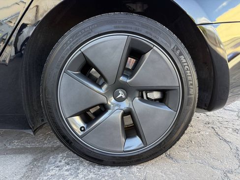 Used 2023 Tesla Model 3 Standard Range RWD image 17