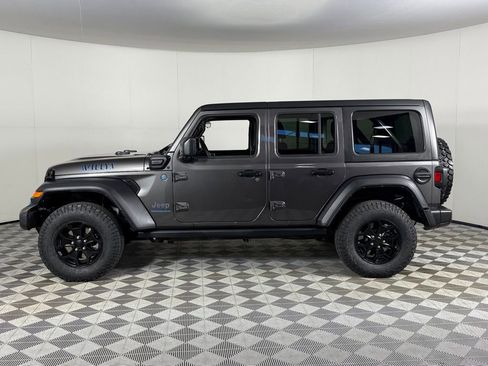Used 2023 Jeep Wrangler Unlimited w/ Cold Weather Group AWD/4WD image 10
