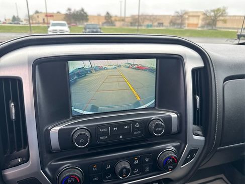 Used 2018 GMC Sierra 1500 SLE w/ SLE Value Package AWD/4WD image 25